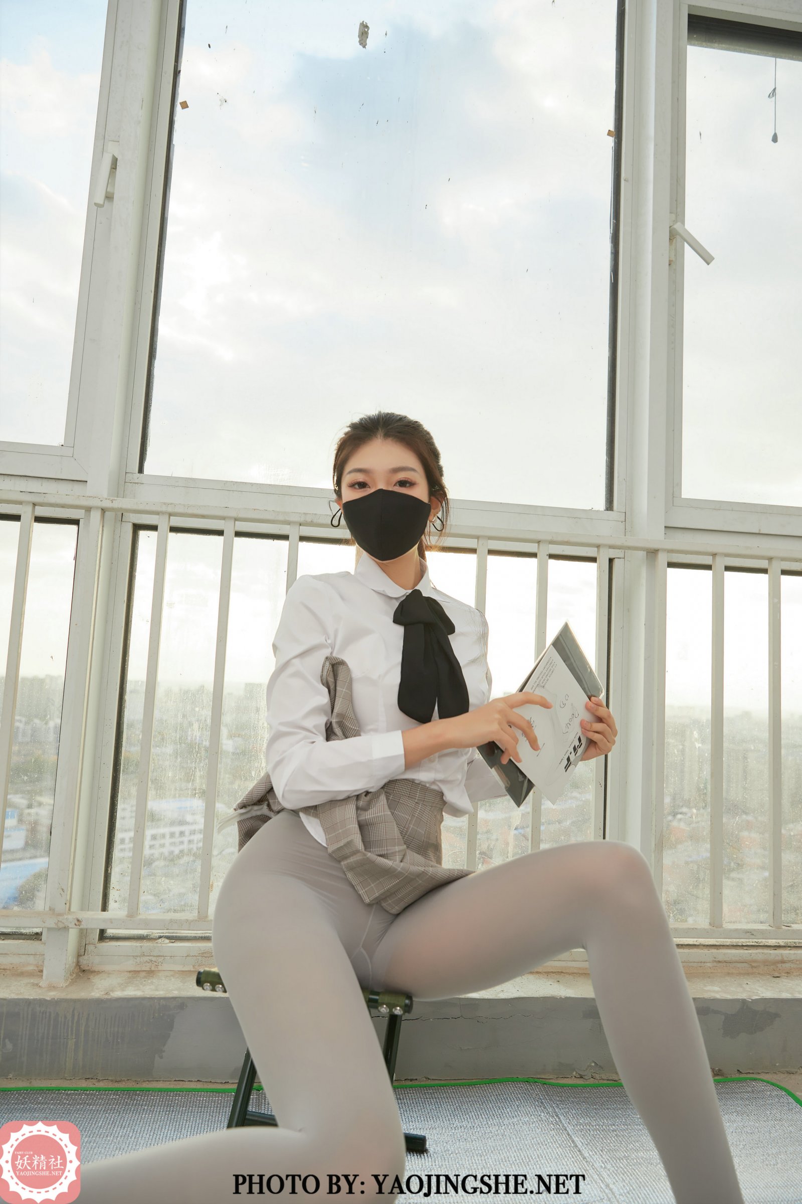 苏伟《摆摊儿》T2113