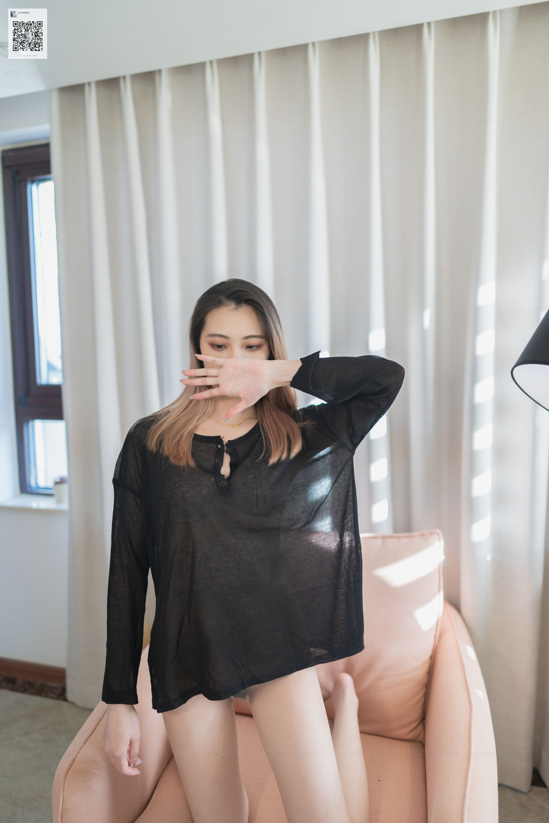 铭铭《穿丝袜》