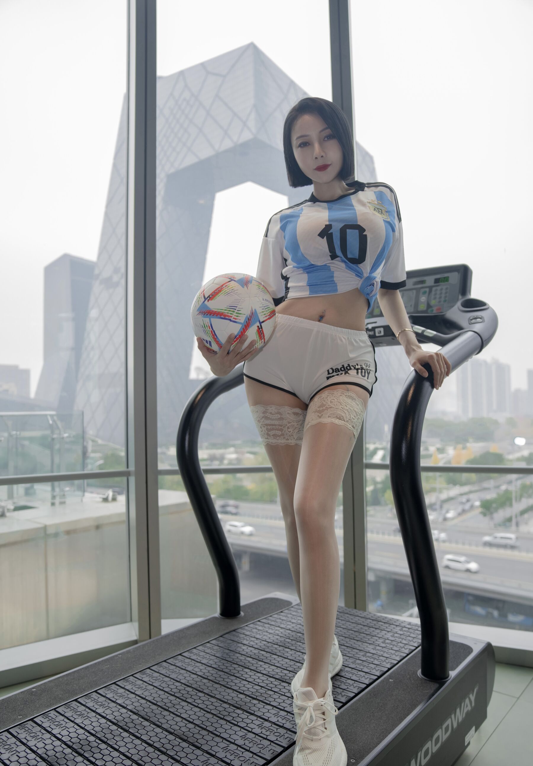 果儿Victoria《浴室足球》