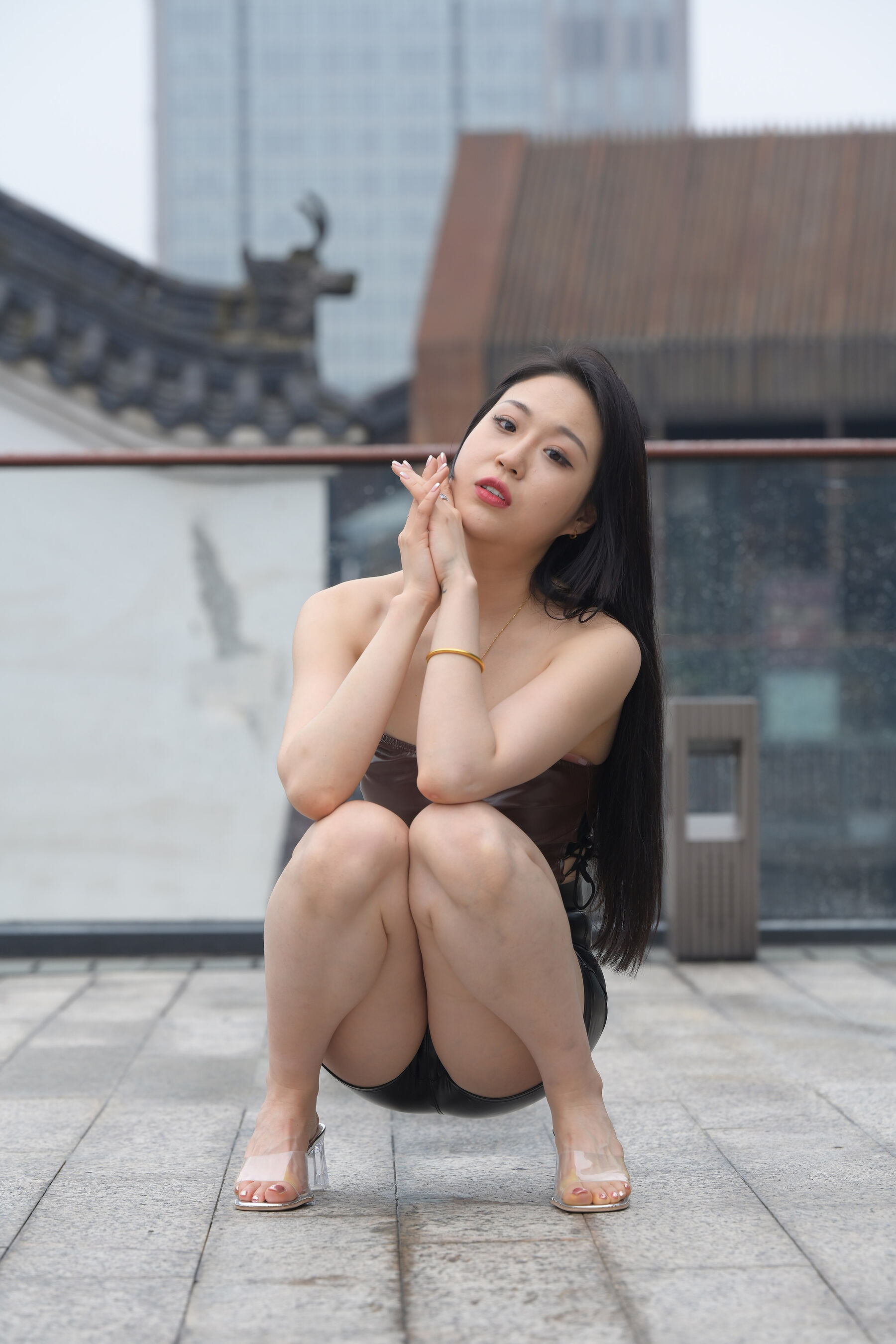 不吃鸡蛋街拍作品：有你的城市，下雨也美丽魔镜街拍