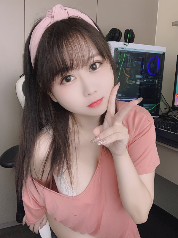 微博网红是依酱吖NO.012宅女日常