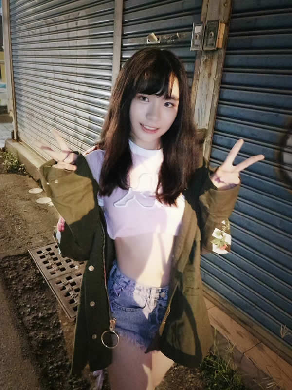 台湾小辣妹私拍无圣光视图