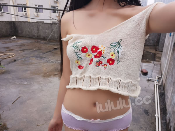 粉嫩福利姬@晓兔子户外露出图集