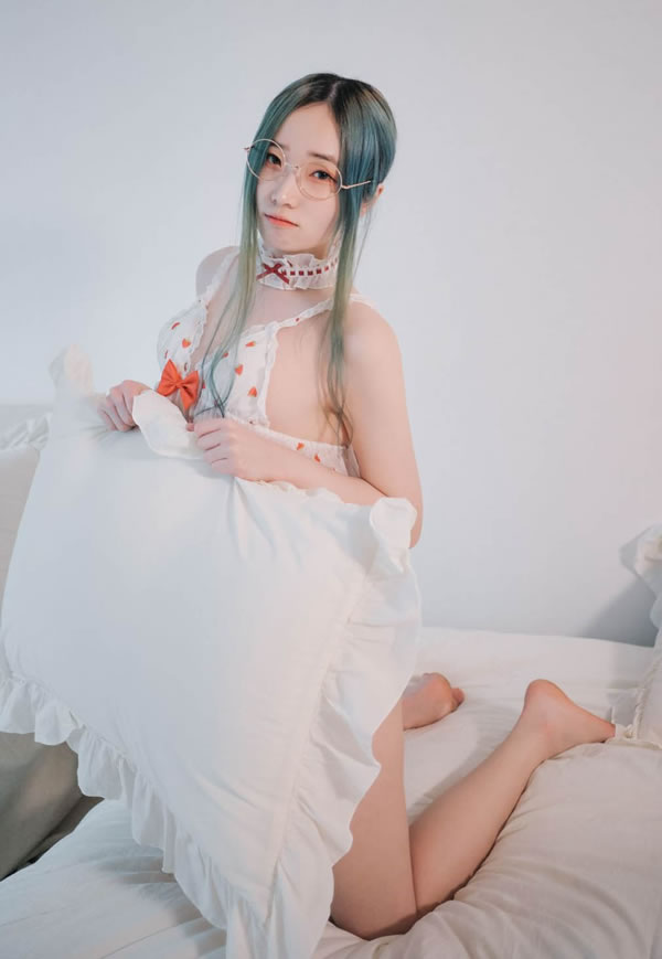 Coser小姐姐@Bambi私拍唯美图集5