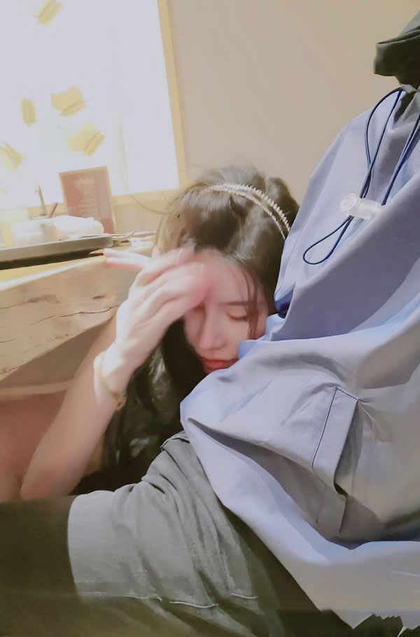 极品杭州反差婊@Roses鲤鲤尺度私拍合集