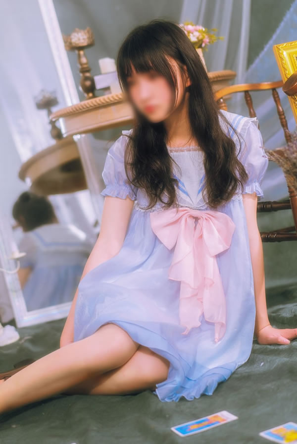 网红少女杪夏洛丽塔Lolita私拍尺度图集