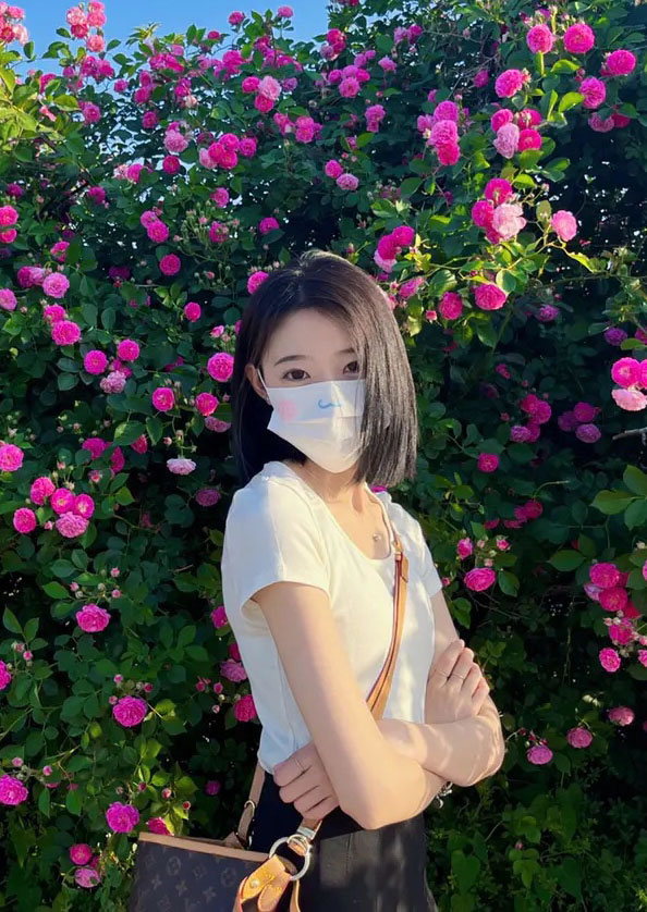 网红@怎么可以吃兔兔视图私拍尺度图集