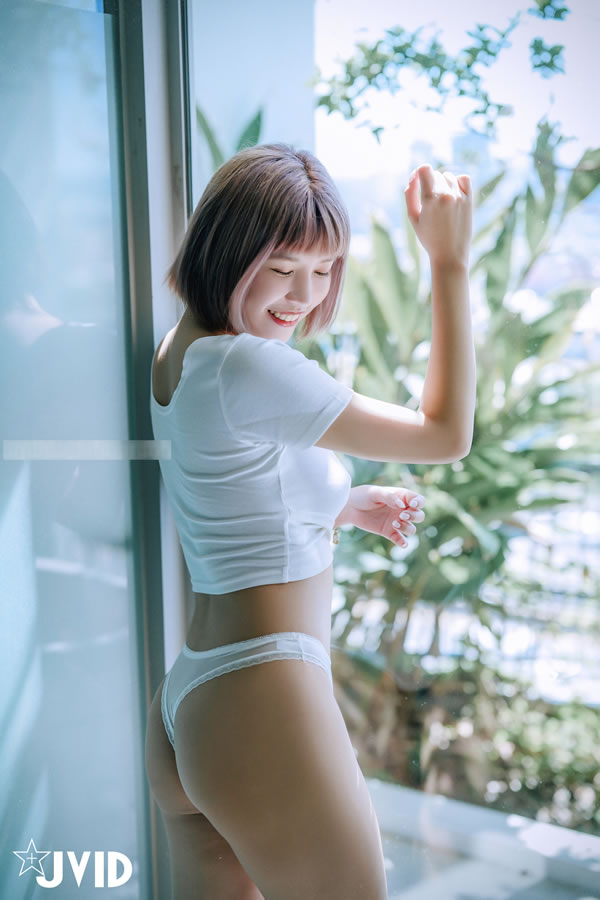 美少女果宝宝开胸T恤无圣光青春气息诱人