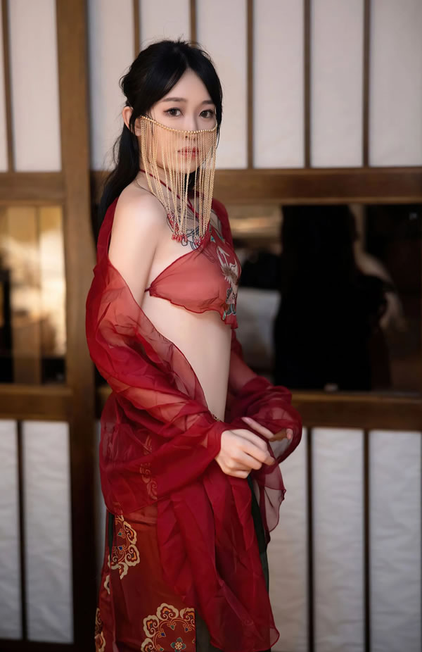 穿越时空的美女奶瓶薄纱敦煌尽显杨柳细腰