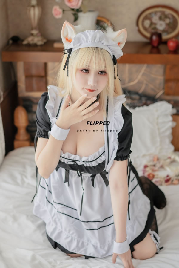 推特新晋摄影师Flipped唯美私拍下的翘臀美乳