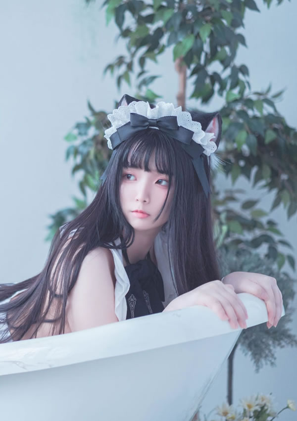 福利姬落落Raku – 狐女仆+针织衣女郎