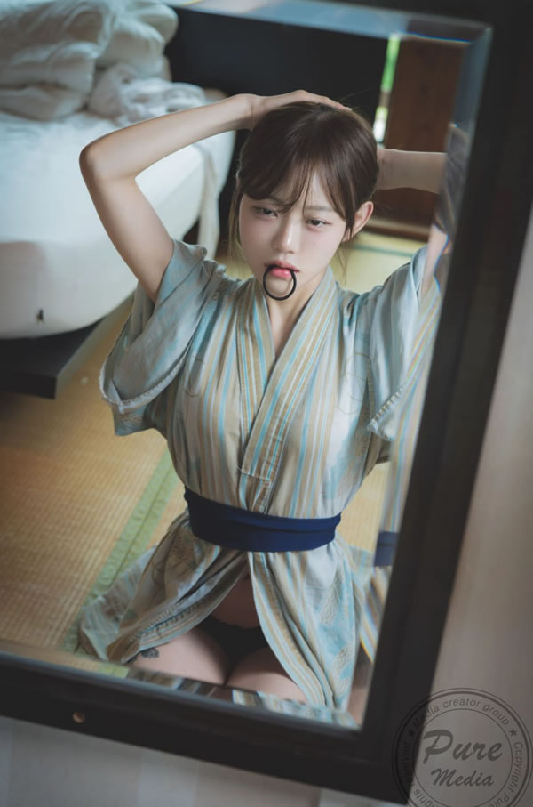 可爱小美女居家浴袍尺度人体写真