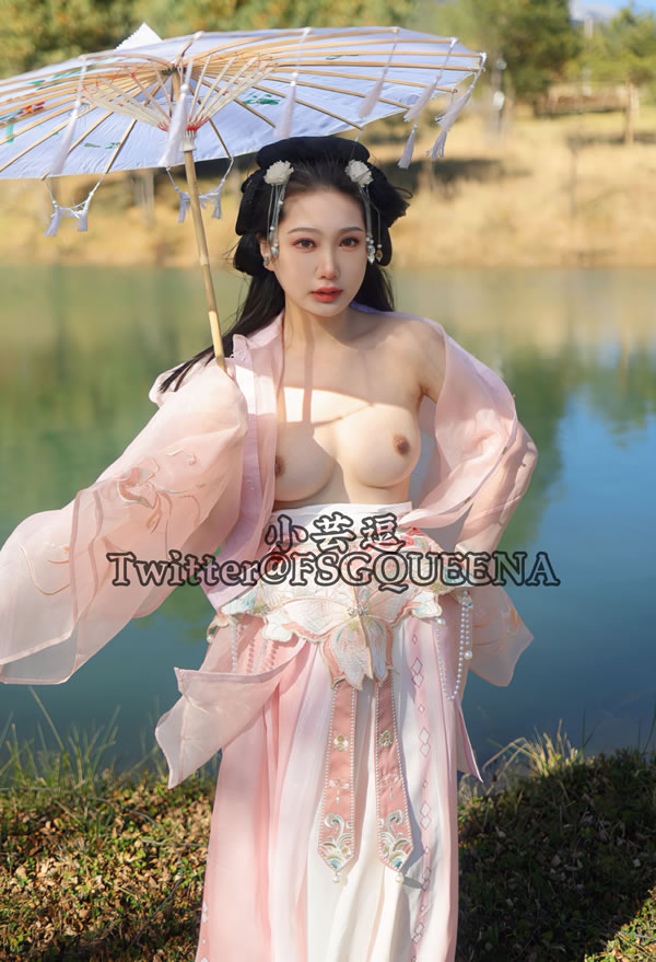 福利姬@小芸逗豪迈古风户外+居家尺度合集