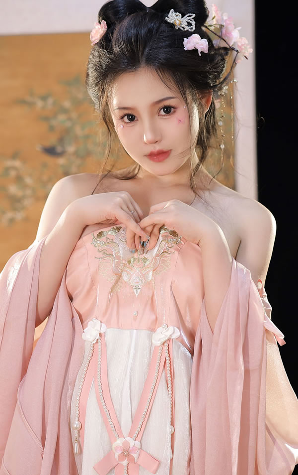 极品福利姬桃暖酱