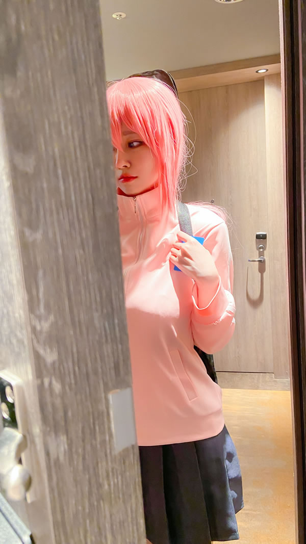 巨乳女菩萨Arty huang粉红JK无圣光写真