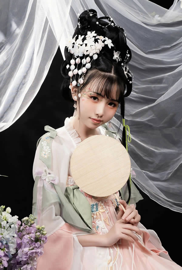 爆机少女喵小吉