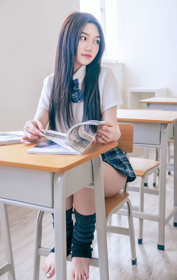 白衣JK美少女优伊的周末补课日无圣光图集