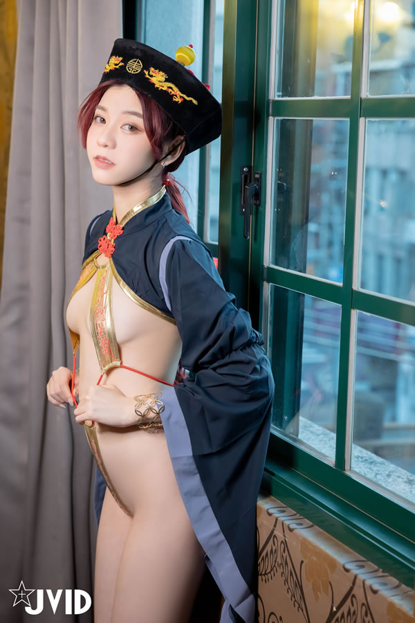 复活的僵尸少女卡洛琳满腹精伦见我发情