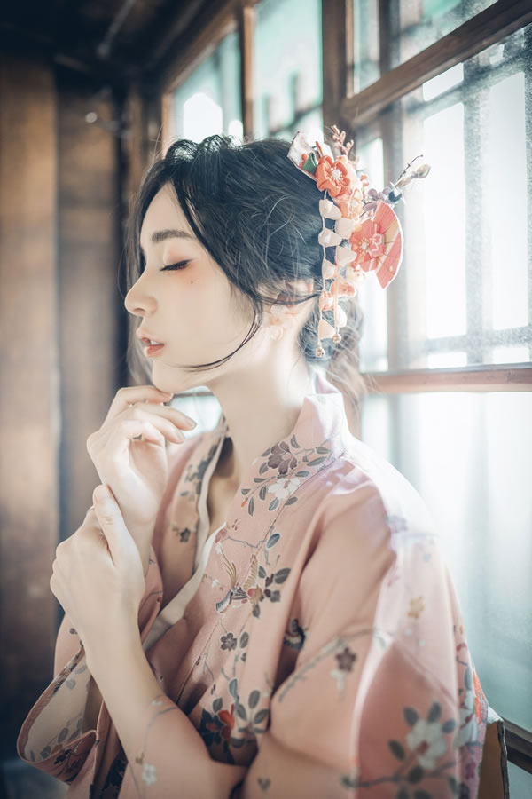 可爱小美女辰辰画姬如花似玉诱惑写真