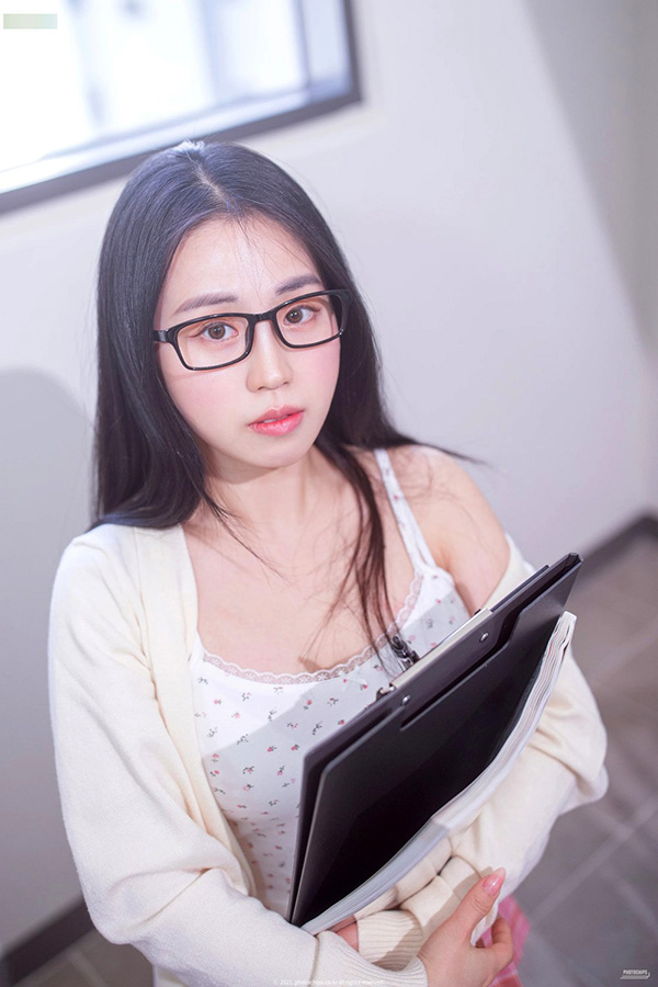 美女家教老师Dami白衣JK辅导诱惑