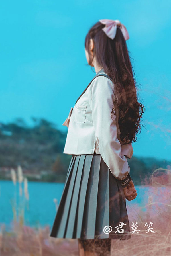 摄影师君莫笑出品无名少女户外福利人体