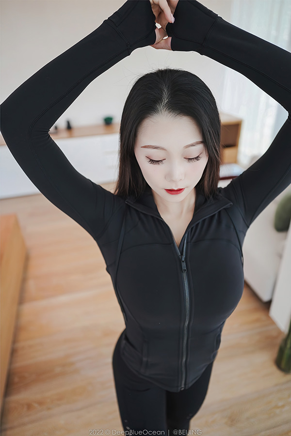 美女模特语梦裸体瑜珈无圣光写真身段优美