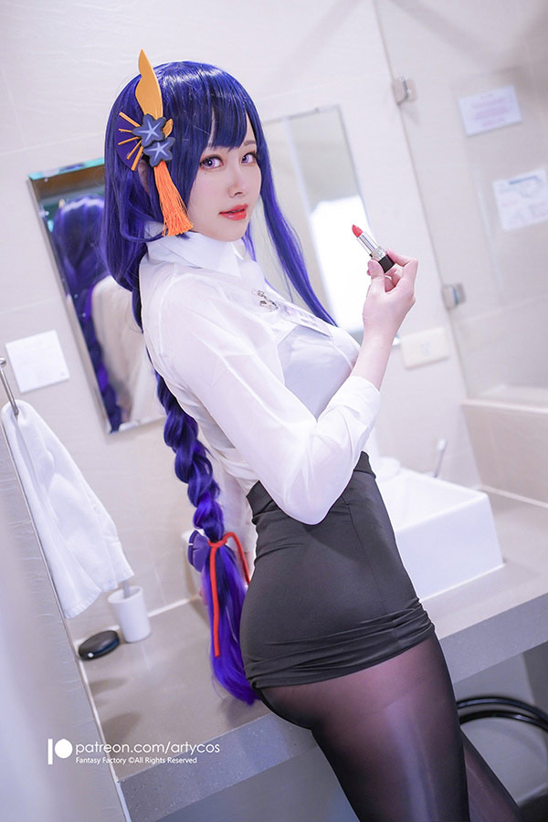 办公室紫发OL美女Arty亚缇黑丝白衣经典诱惑