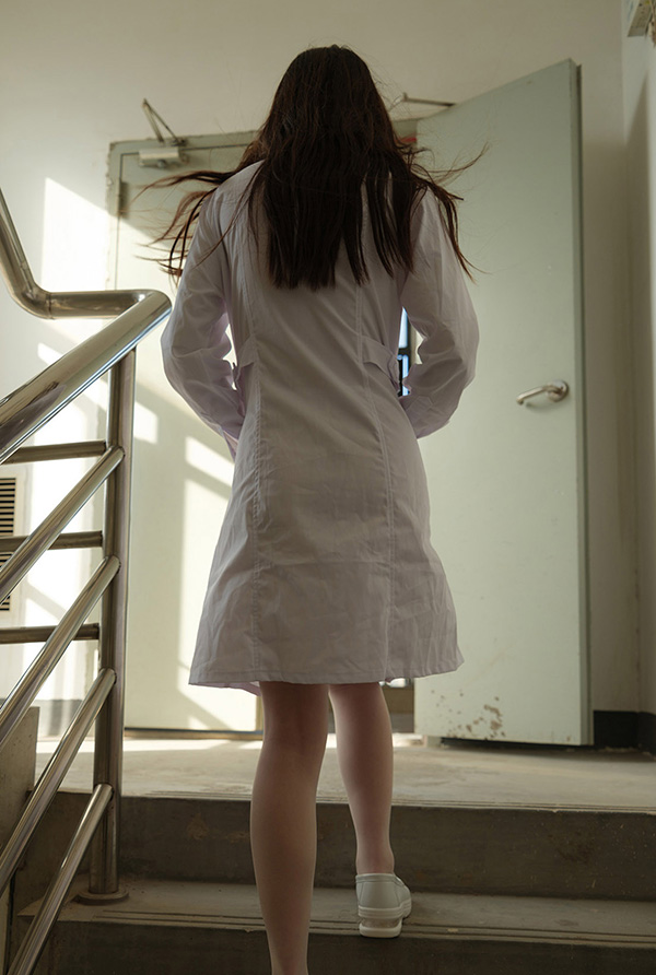 美少女小恩3万元私人定制之护士楼道