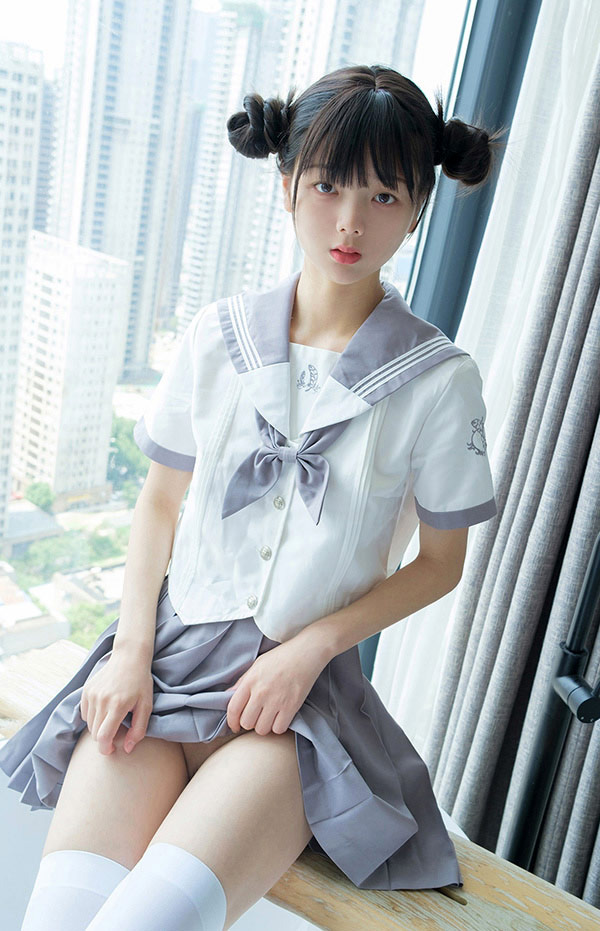 福利姬赤西夜夜之双丸子头海军JK服女生