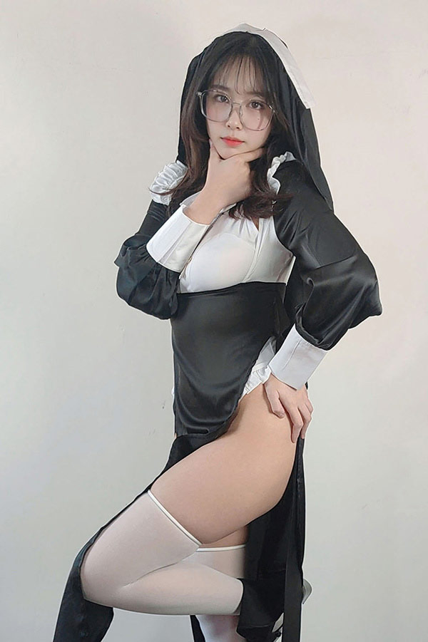 高颜值抖m娘@Ceason 白丝修女