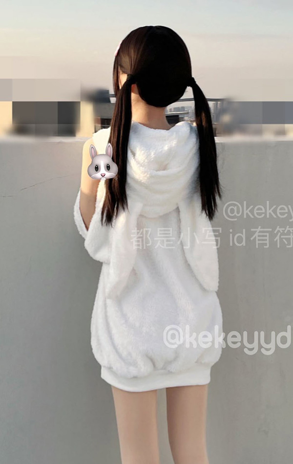 可爱福利姬@可可yyds 尺度私拍视图2