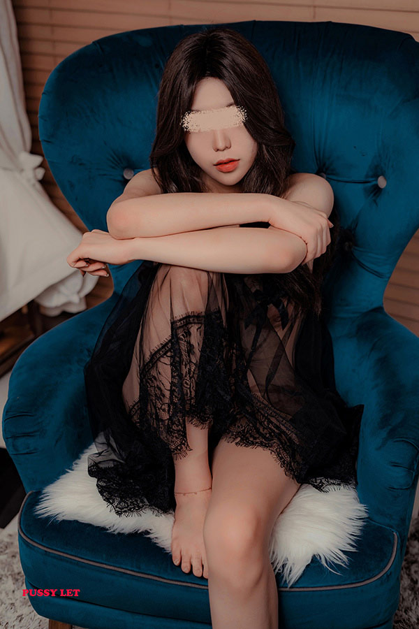 大波少妇December居家黑纱尺度人体图集