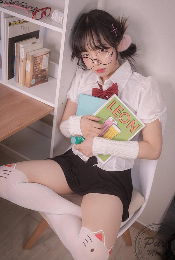 可爱美女Jelly红色蝴蝶结白丝无圣光图集