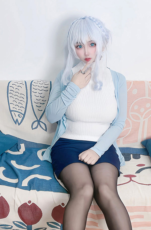 巨乳美女筱田甜 雪女未亡人之黑丝