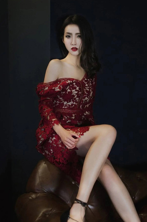 色影师出品2024收集美女人体尺度合集