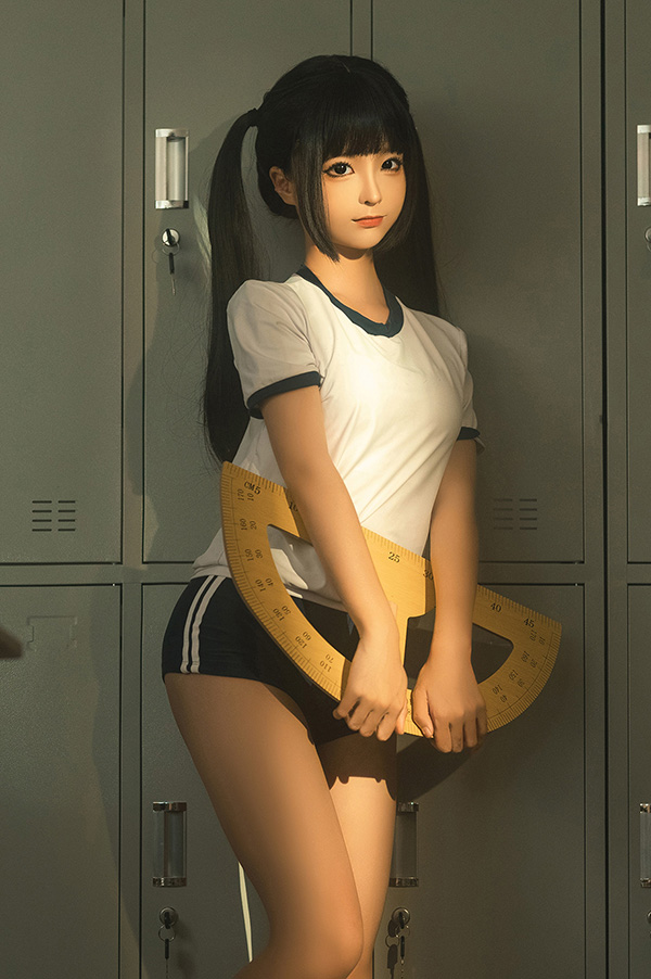 可爱美女蠢沫沫 课间调教正在进行式