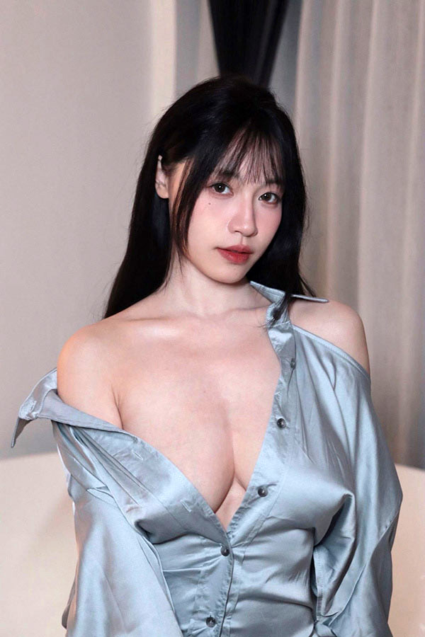 网红福利姬@苏畅与闺密的百合尺度福利