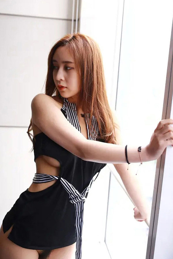 国民女神乔依琳OL+破洞牛仔裤无圣光图集