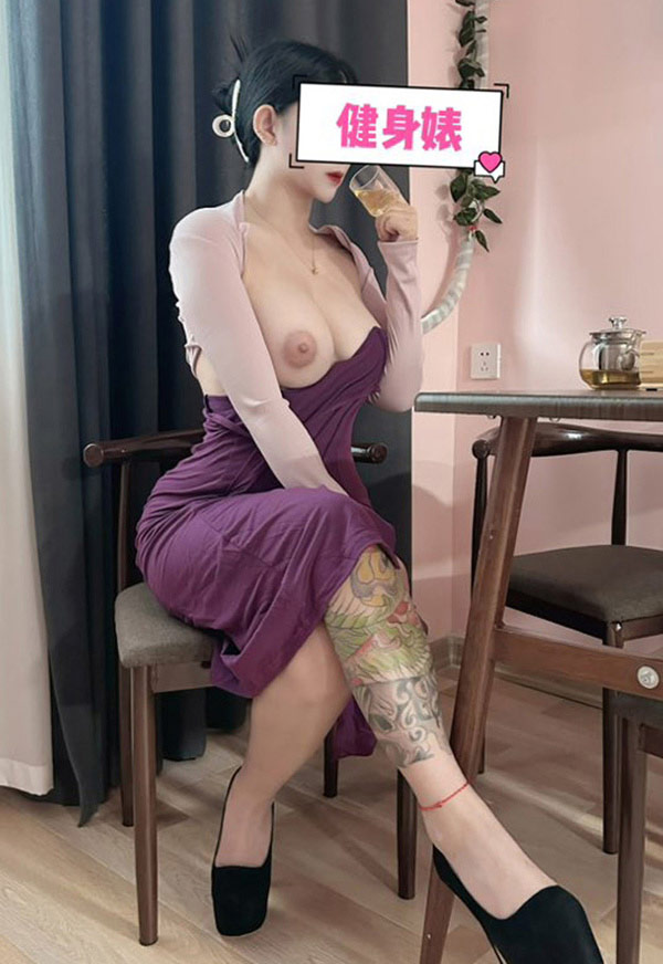 巨乳肥臀人妻@爱健身爱生活尺度私拍合集4