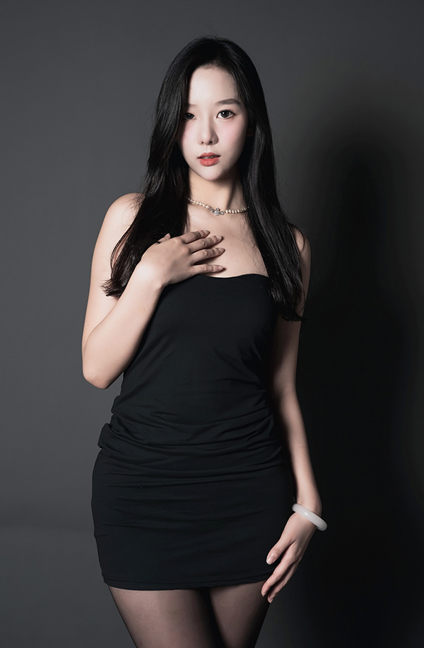 流欲XX工坊出品露肩礼服美女无圣光图集