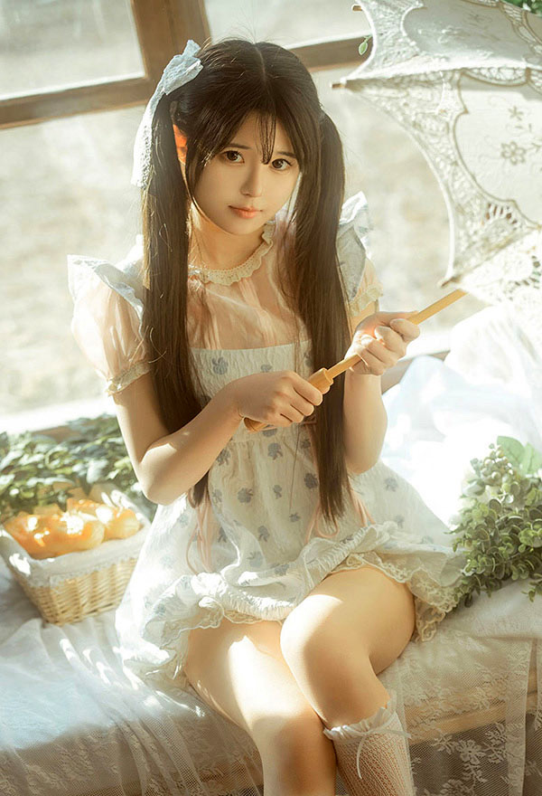 Coser小姐姐@rua阮阮 花房小裙子