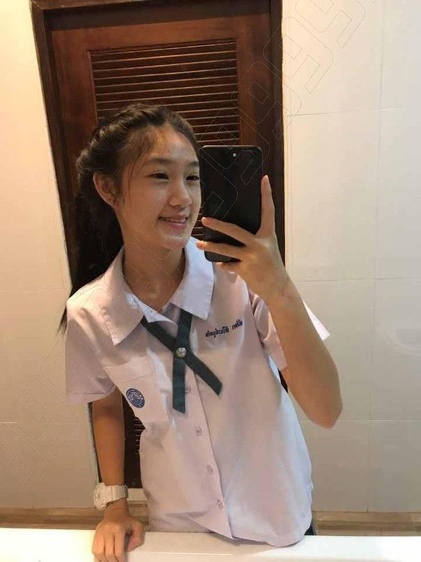 超嫩女友校服酒店开房尺度人体实录