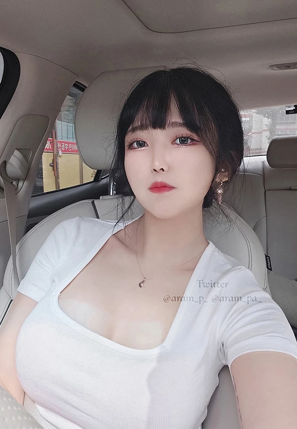 高颜值模特Aram制服新作手艺活口活反差感十足3