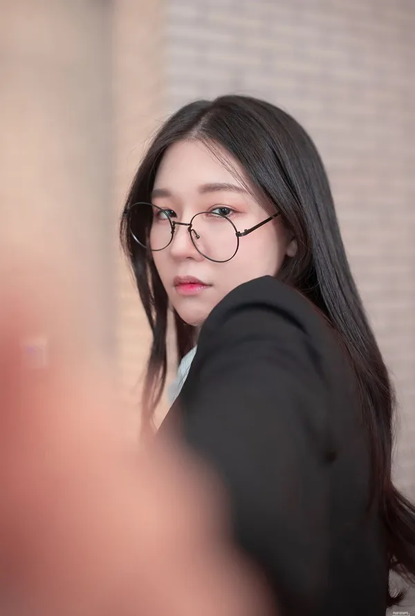 漂亮小姐姐Baebae下班后的OL无圣光内衣图集