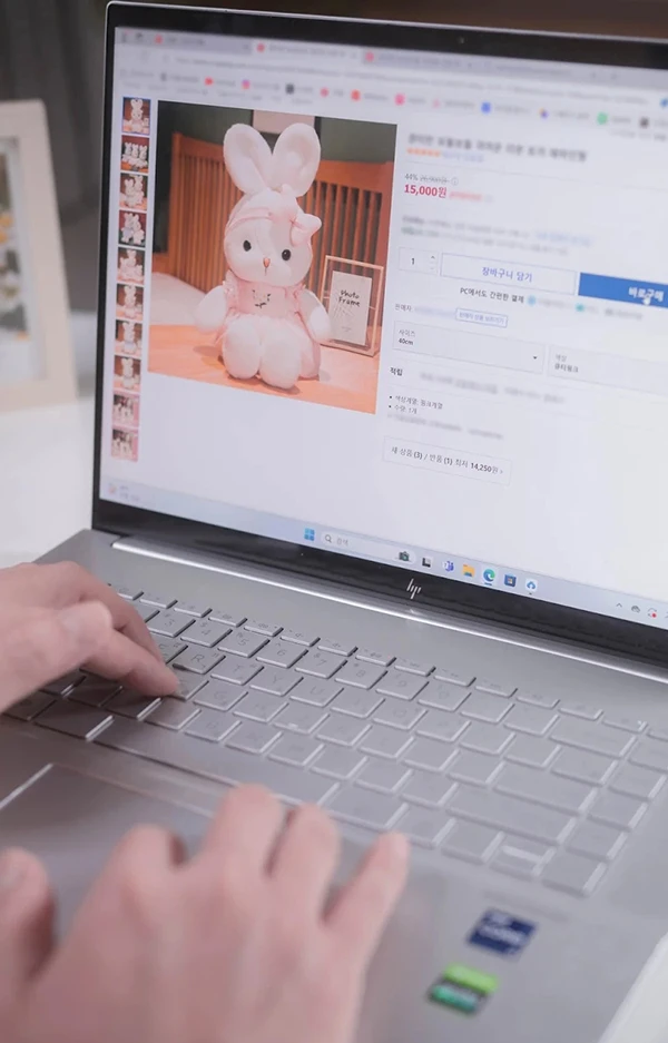 漂亮小姐姐Yeha夜哈Gift her a bunny doll诱惑写真