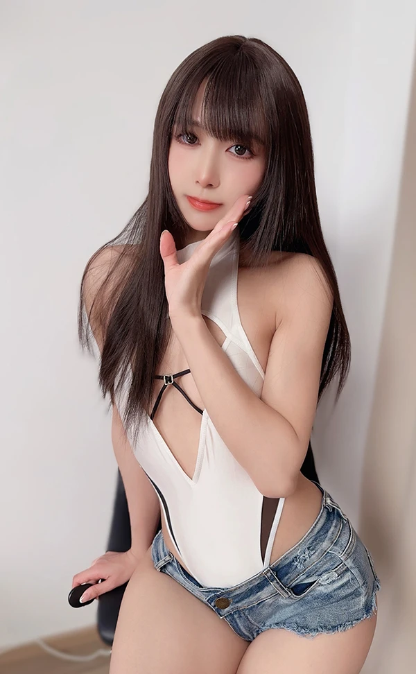 网红美女布丁大法 激凸白丝足+牛仔