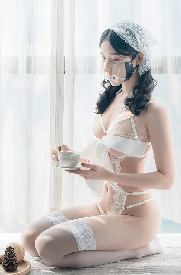 推特美女@魔王的斗篷Moon私拍户外唯美尺度图6