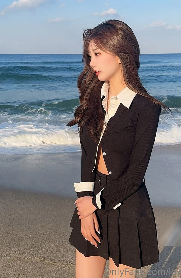 白嫩美女神lovechuu 财阀的爱宠私拍尺度图