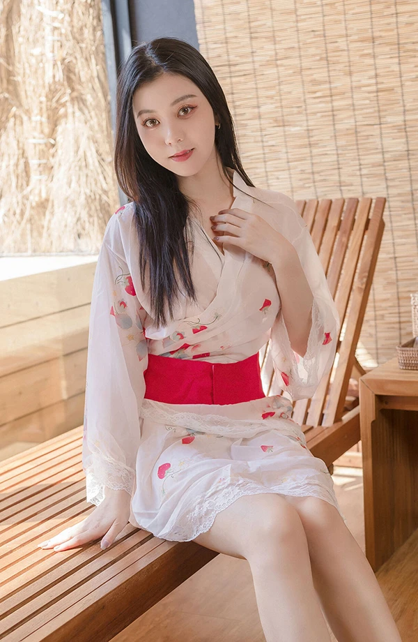 美艳小姐姐卡洛琳温泉之旅休闲度假无圣光图集