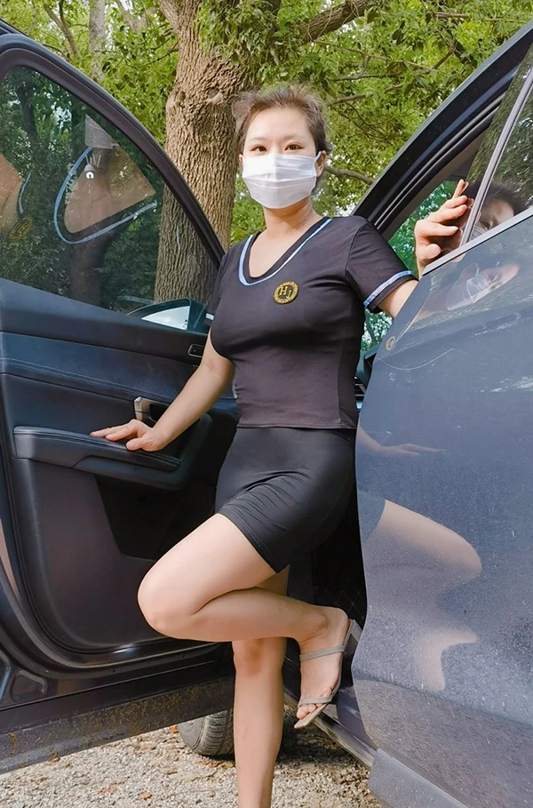 丰腴人妻@魔都小音符私拍肥臀美鲍尺度图集2